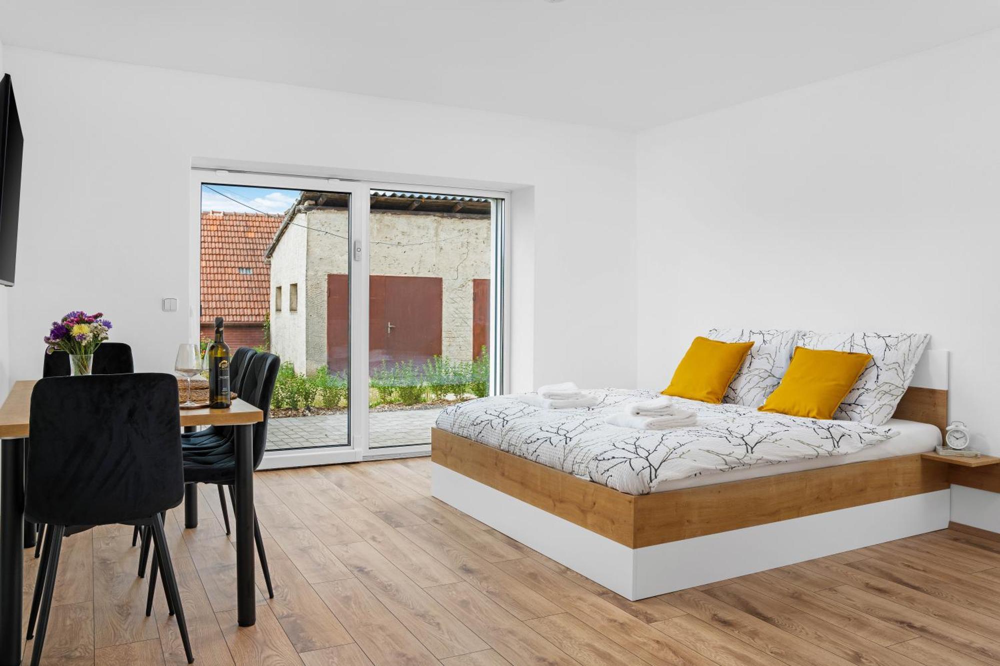 Apartmany Stastny Sklep Valtice Exteriör bild